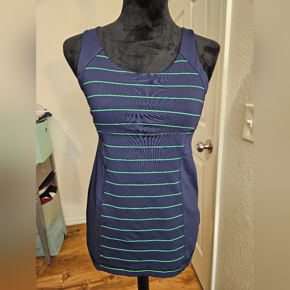 Lululemon Energy Tank - Picture 2 of 10